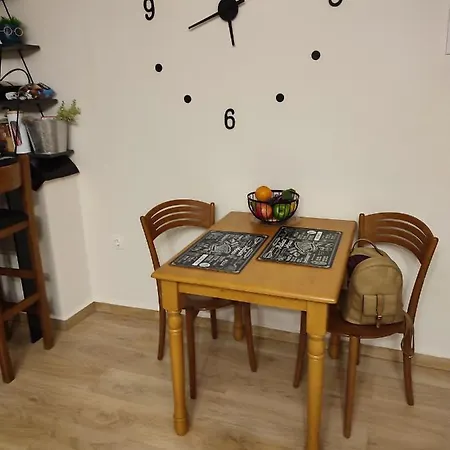 Mon Repos Paleopolis Cosy